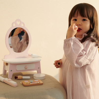 Classic World - Pink Dresser