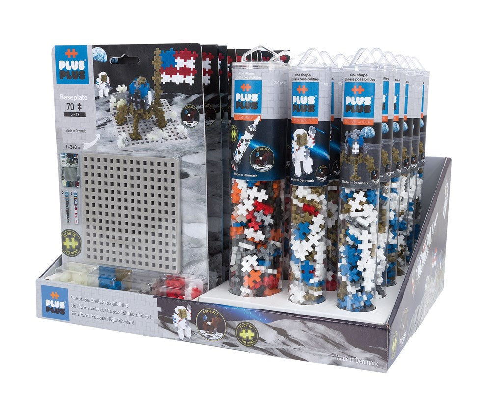 Plus-Plus - Display Space/Moon Landing